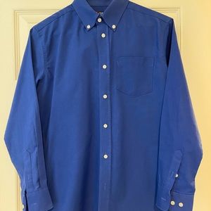 Boys Size 12 Chaps brand Oxford style dress shirt. 70/30 cotton/polyester blend.